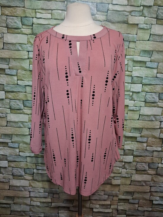 Cure. Tops - Cure 2X Keyhole Tunic Top Dusty Rose